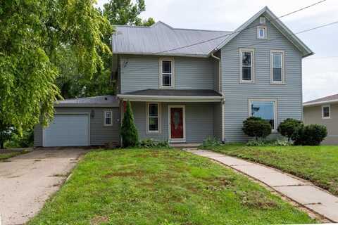 627 NE 6th, Dyersville, IA 52040