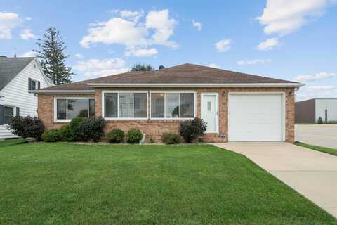 311 NW Johnson, Cascade, IA 52033