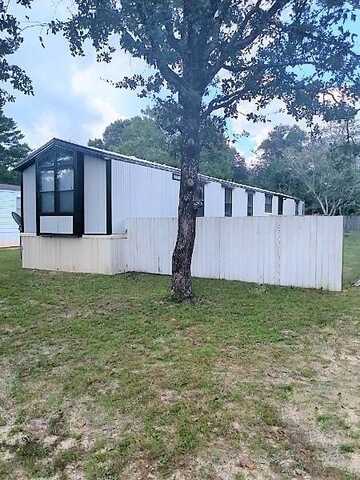 81 W Oleander Avenue, Mossy Head, FL 32434