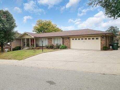 343 E. Court Street, Prestonsburg, KY 41653