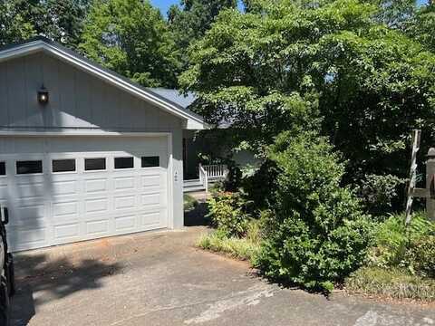 168 Chapel View Dr, Franklin, NC 28734