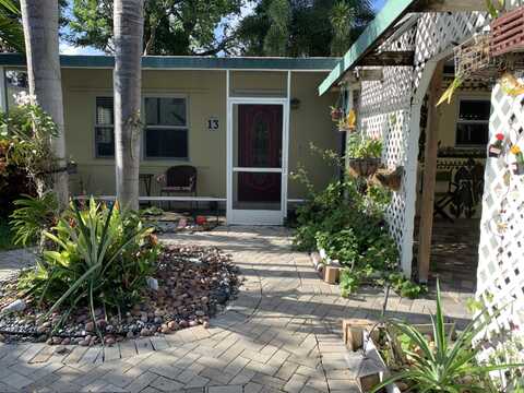 13 Bass Avenue, Key Largo, FL 33037