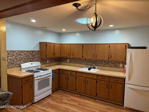 6B Chestnut Street, Toms River, NJ 08757