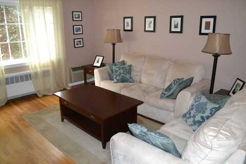 28 Wedgewood Drive, Verona, NJ 07044