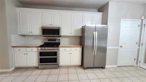 1762 Ascot Run NW, Acworth, GA 30102