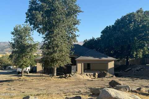 17901 Hambletonian Drive, Tehachapi, CA 93561