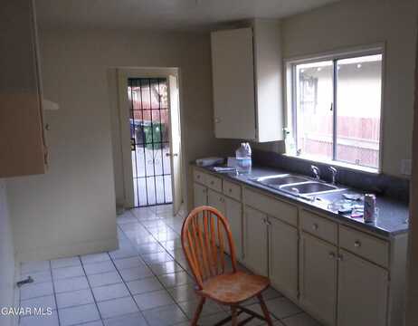 1953 W 20th Street, Los Angeles, CA 90018