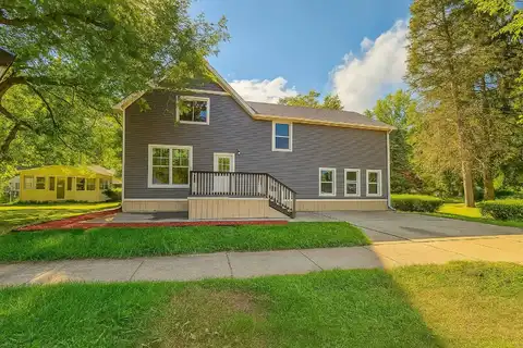 412 S 15th Street, Chesterton, IN 46304