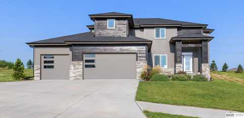 7720 N 167 Avenue, Bennington, NE 68007
