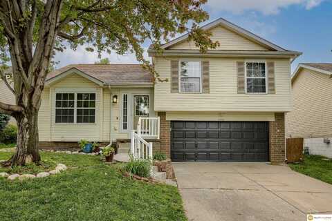 17845 LILLIAN Street, Omaha, NE 68136