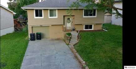 12729 Fowler Circle, Omaha, NE 68164