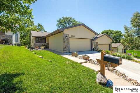 9361 Hillside Plaza, Omaha, NE 68114
