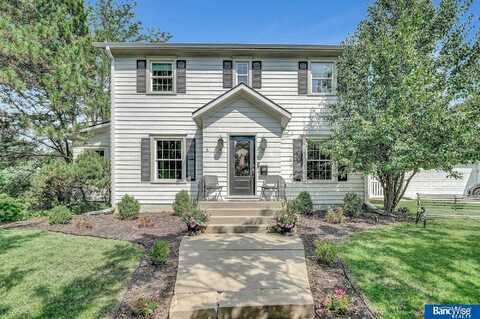 2702 Bradfield Drive, Lincoln, NE 68502
