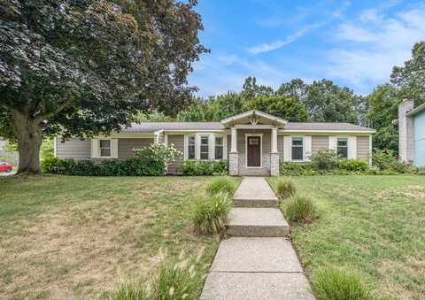 2868 Manitou Drive NE, Grand Rapids, MI 49525
