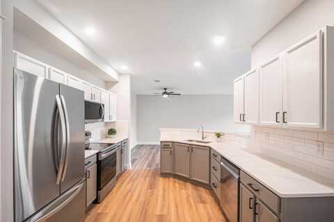 4340 Hampton Ridge Blvd, Howell, MI 48843