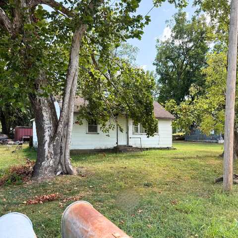 202 S Main Street, Everton, MO 65646