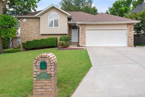2033 W Willow Lakes Cove, Springfield, MO 65810
