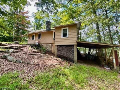 22 Raccoon Island Rd, Jefferson Twp., NJ 07849