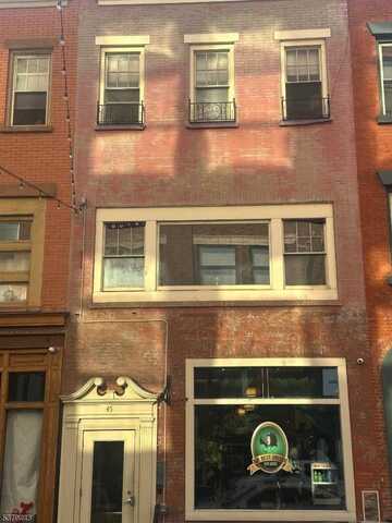 45 Halsey St, Newark, NJ 07102