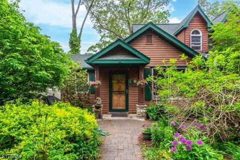14 Lindberg Trl, Rockaway, NJ 07866