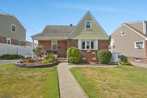 4 Trudy Dr, Lodi, NJ 07644
