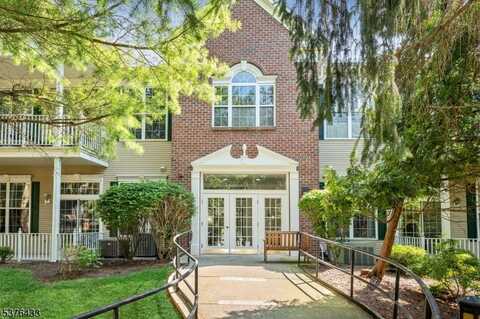 1308 Four Seasons Dr, Wayne, NJ 07470
