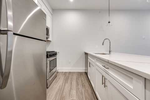 658 GRAND ST, JC, Bergen-Lafayett, NJ 07304