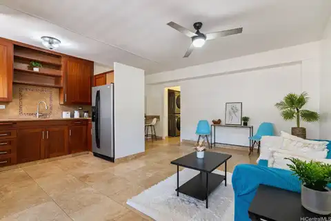 2118 Kuhio Avenue, Honolulu, HI 96815