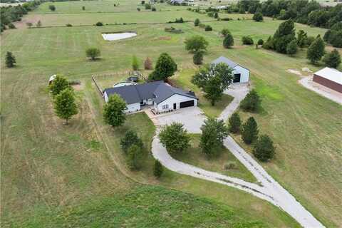 4858 Old 59 Highway, Baldwin City, KS 66006