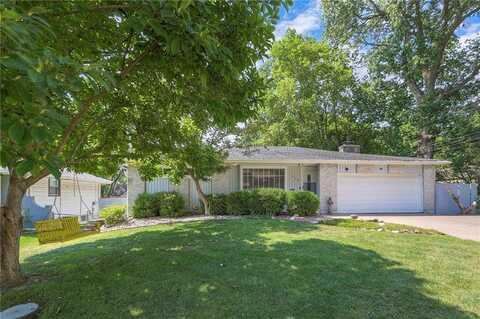 111 E 98th Street, Kansas City, MO 64114
