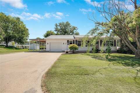 1 W 15th Street, Carrollton, MO 64633