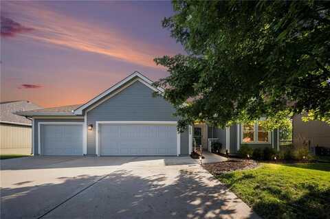 2000 Lake Drive, Smithville, MO 64089