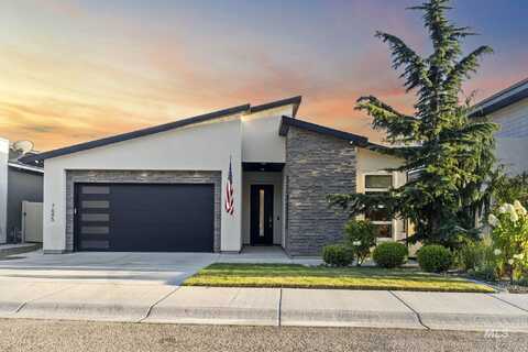 7645 W Hill Rd, Boise, ID 83714