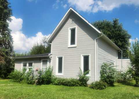 555 S Madison Street, Nappanee, IN 46550