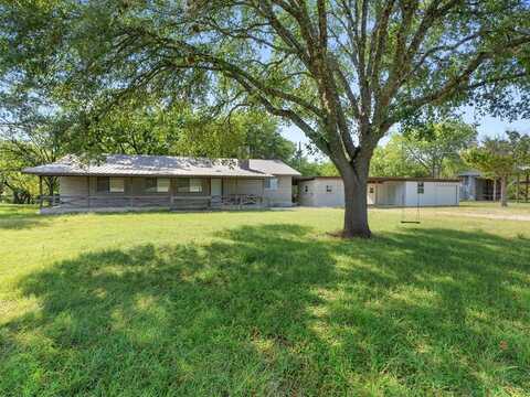 710 Chipman Lane, Bandera, TX 78003