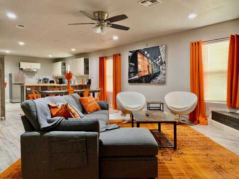 2406 Avenue U, Lubbock, TX 79411