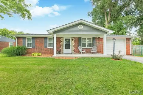 138 Surrey Lane, Bethalto, IL 62010