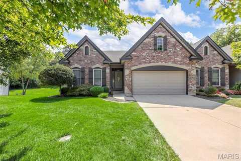 309 Revolution Drive, Saint Peters, MO 63376