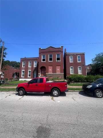 2015 Chippewa Avenue, Saint Louis, MO 63118