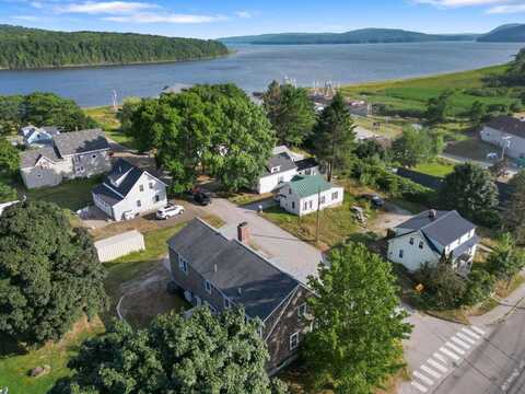 4 Church Street, Winterport, ME 04496