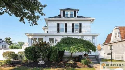 332 Berry Street, Woodbridge, NJ 07095