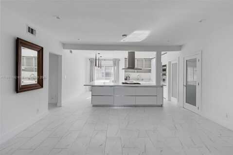 3909 Garden Ave, Miami Beach, FL 33140