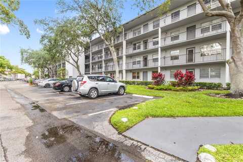 251 SW 132 way, Pembroke Pines, FL 33027