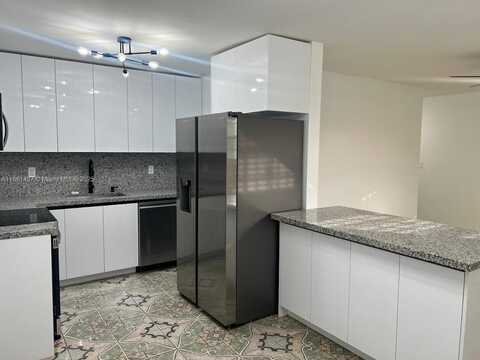 3081 NW 94th St, Miami, FL 33147
