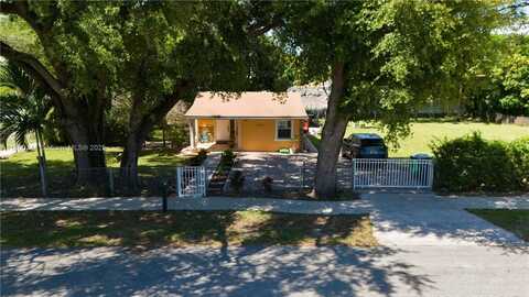 2081 NW 104th St, Miami, FL 33147