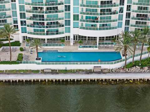 20201 E Country Club Dr, Aventura, FL 33180
