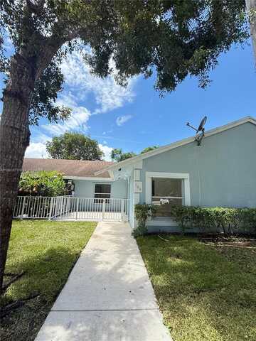 160 SW 8th Ave, Florida City, FL 33034