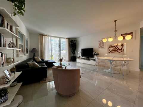 901 Brickell Key Blvd, Miami, FL 33131
