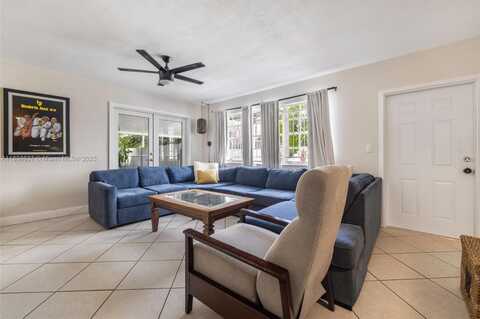2928 SW 5th St, Miami, FL 33135