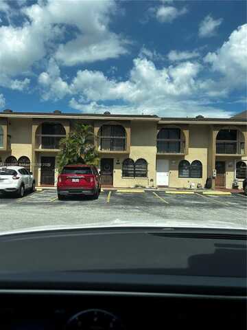 1072 W 79th St, Hialeah, FL 33014
